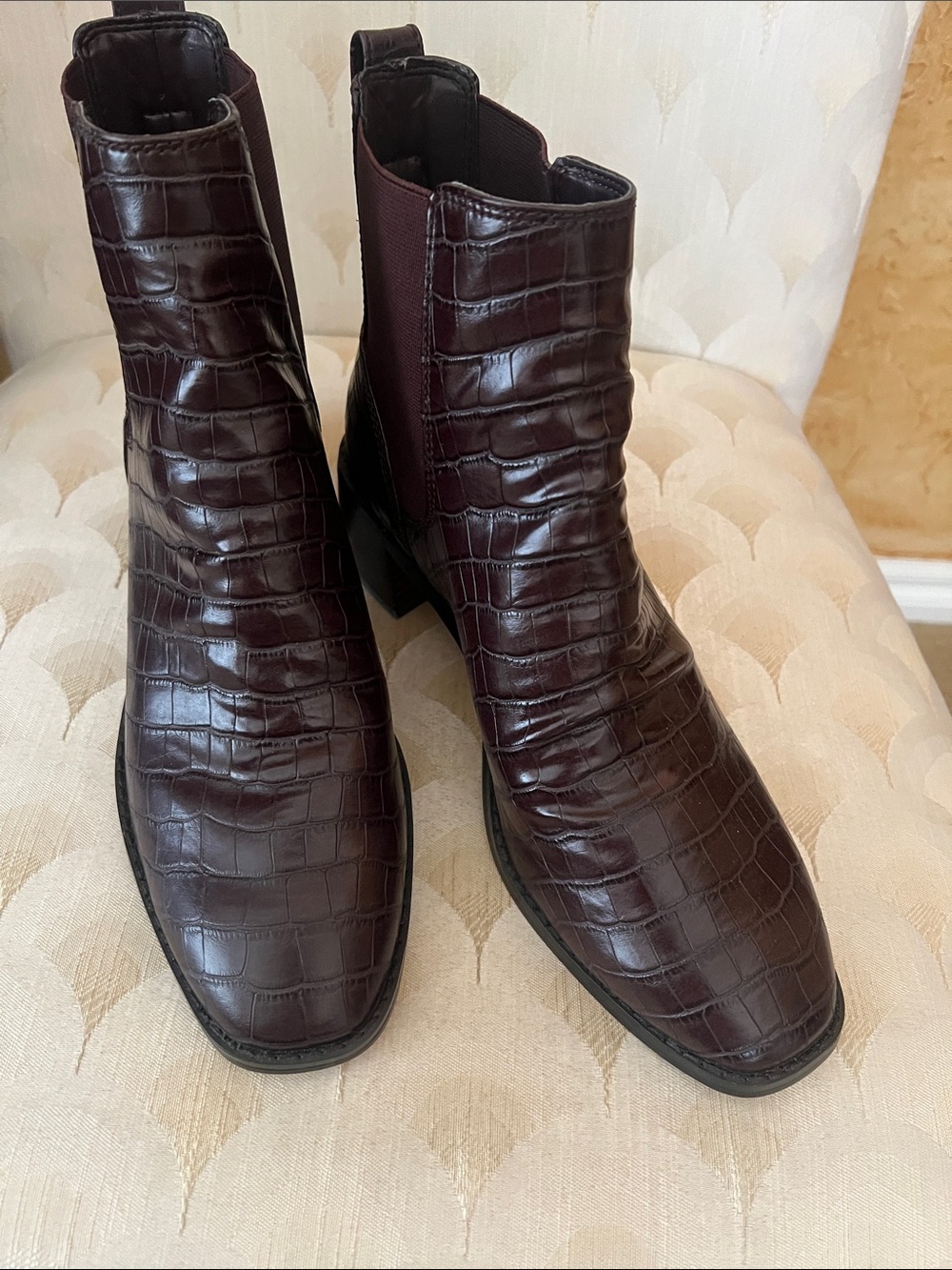 Womens Croc-Embossed Chelsea Boots - Dark Brown